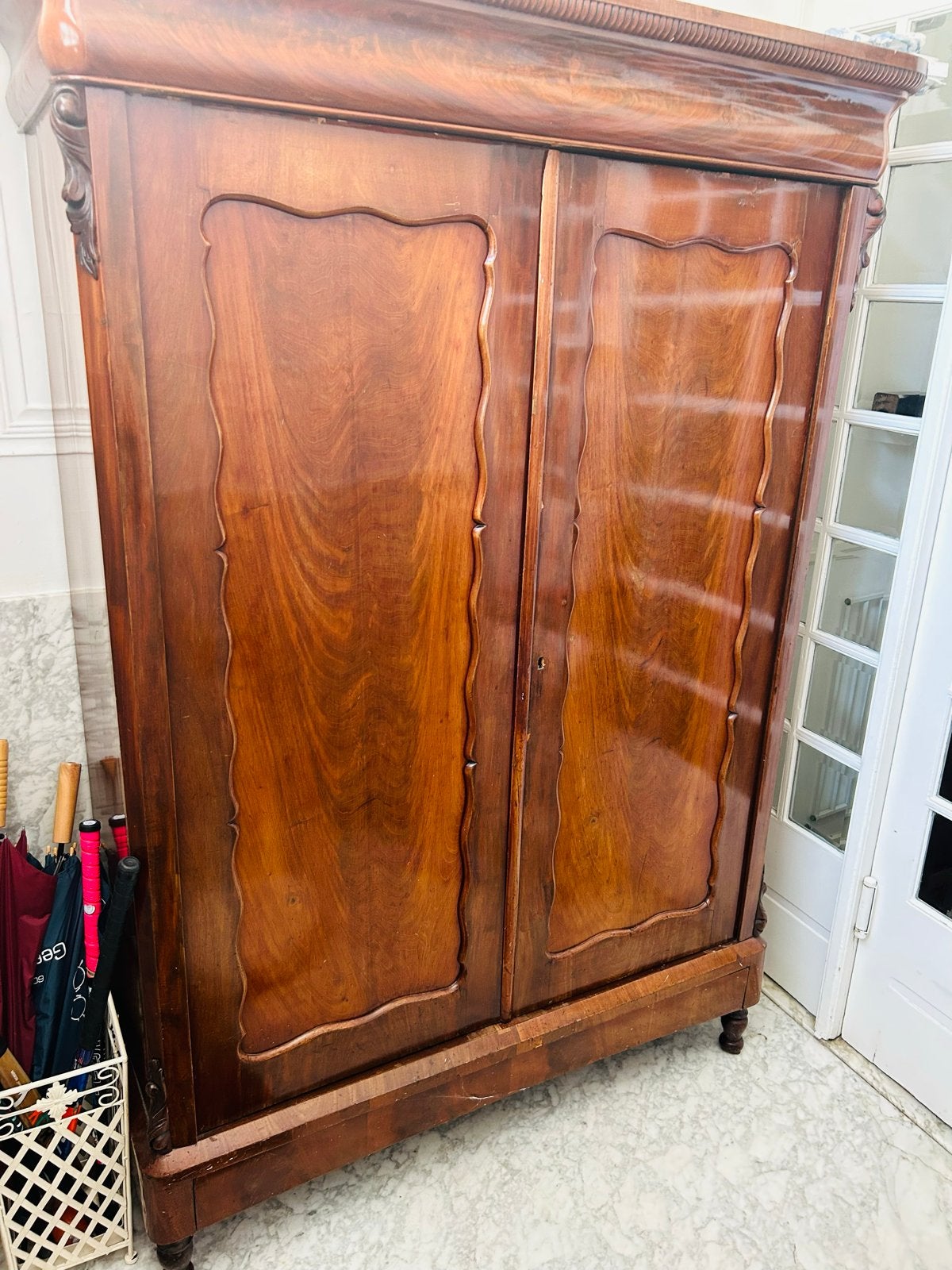 Antieke mahoniehouten kast in Haagsch herenhuis, Ophalen of Verzenden, Gebruikt, 50 tot 75 cm, 150 tot 200 cm