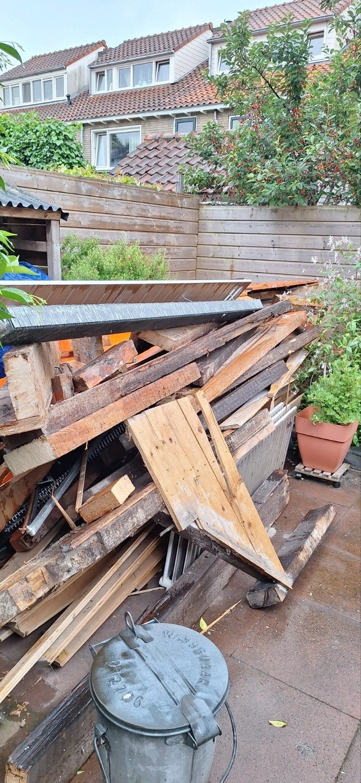 GRATIS AF TE HALEN: restpartij gebruikt hout, Doe-het-zelf en Verbouw, Hout en Planken, Gebruikt, Ophalen of Verzenden, 50 mm of meer