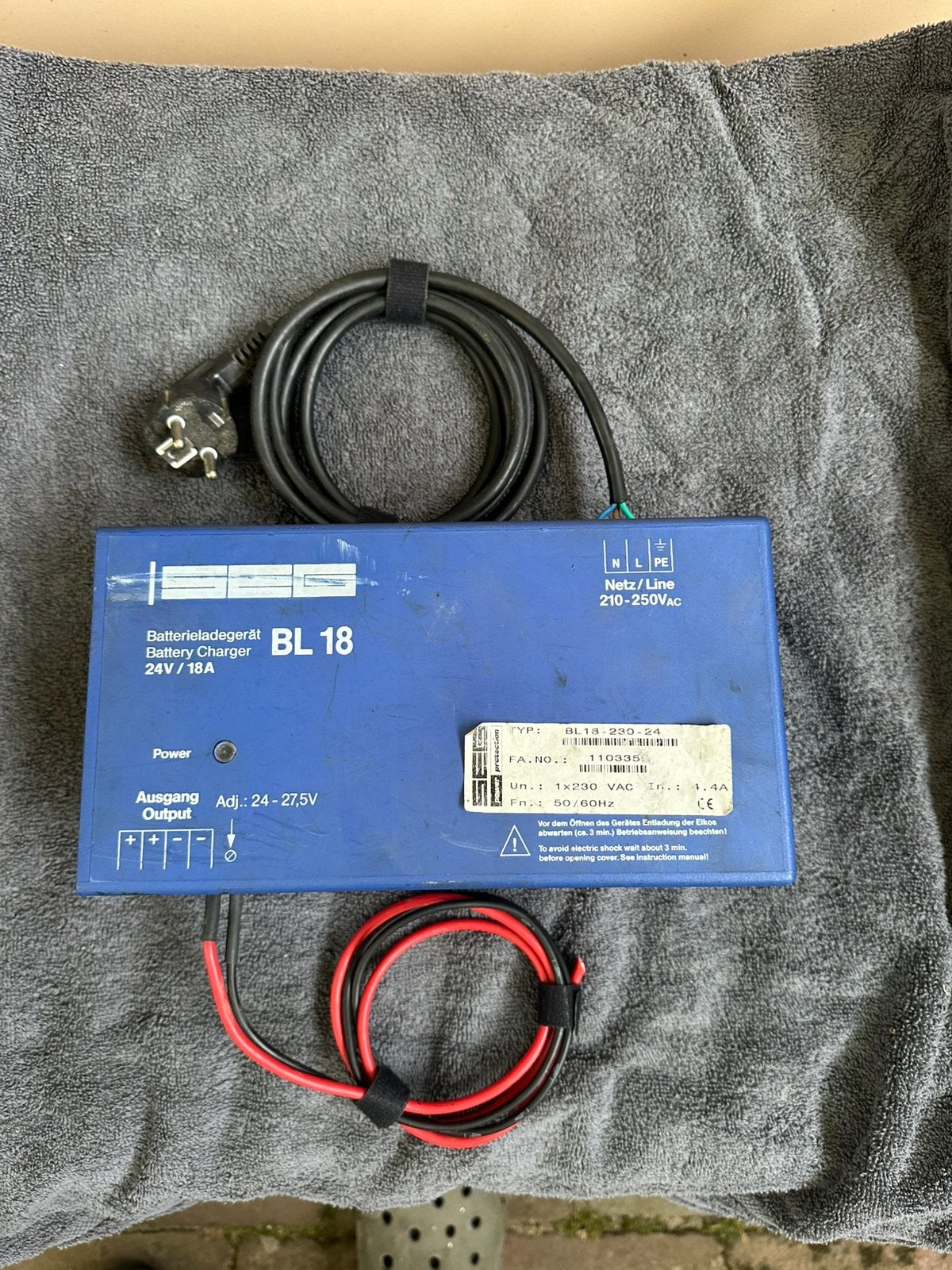 Acculader BL18, 24V 18A, Caravans en Kamperen, Camper-accessoires, Ophalen of Verzenden, Gebruikt