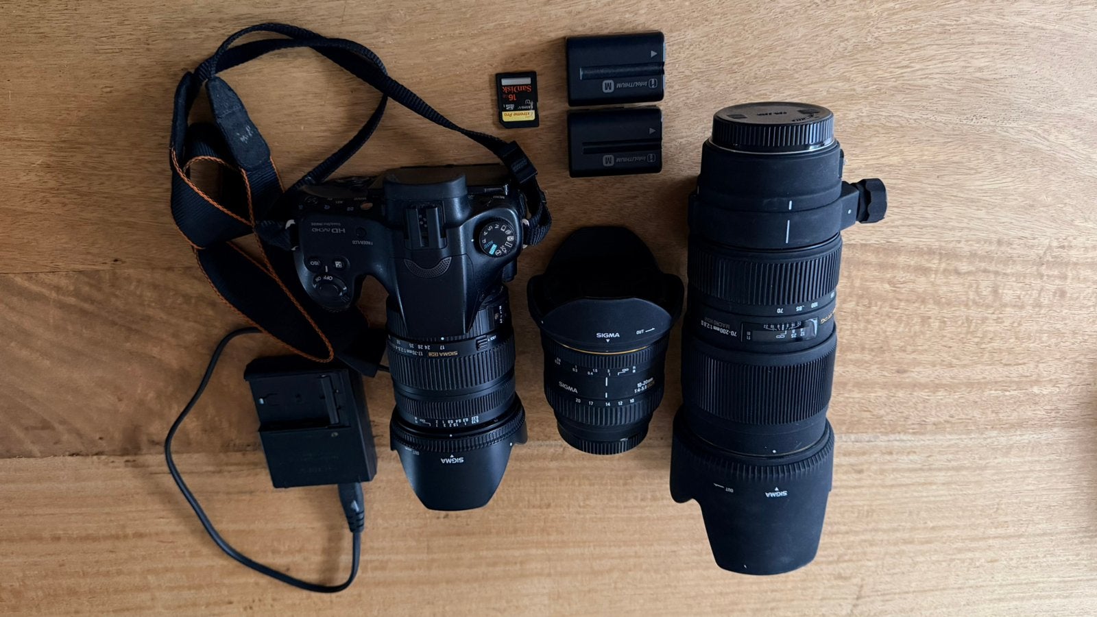 Sony SLT-A65V met 3 lenzen., Audio, Tv en Foto, Gebruikt, Spiegelreflex, Geheugenkaart, Ophalen of Verzenden