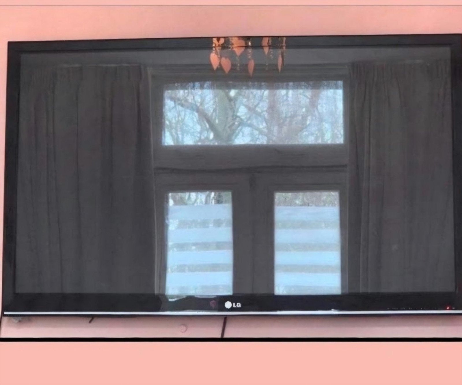 LG tv 50 inch, Raamkozijn, Zo goed als nieuw, Hout, Ophalen