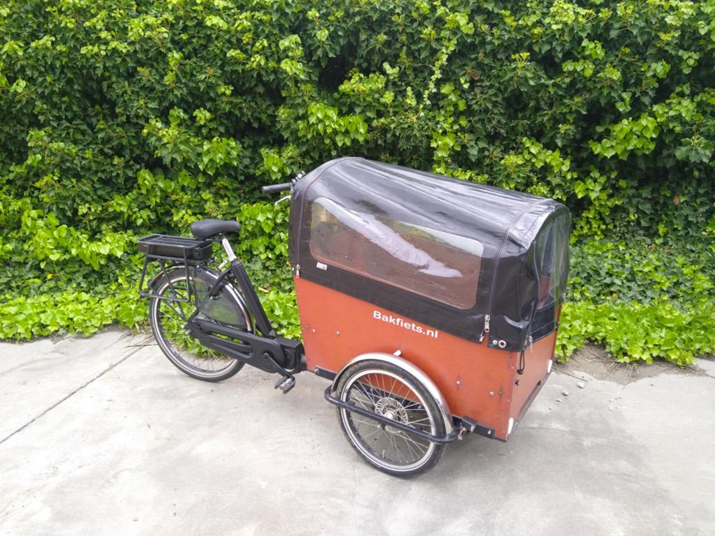 Bakfiets-nl Cargotrike wide elektrisch, Fietsen en Brommers, Fietsen | Bakfietsen, Gebruikt, Overige merken, 4 kinderen of meer
