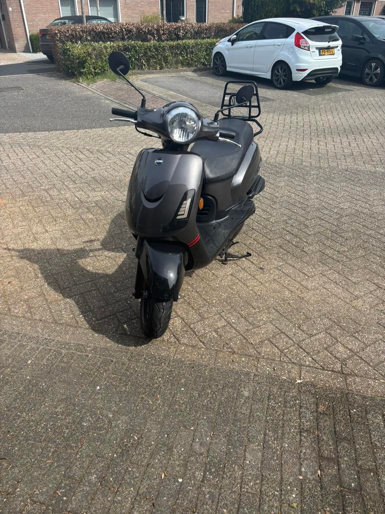 Sym fiddle 2 2021, Fietsen en Brommers, Ophalen, Zo goed als nieuw, Benzine, Fiddle