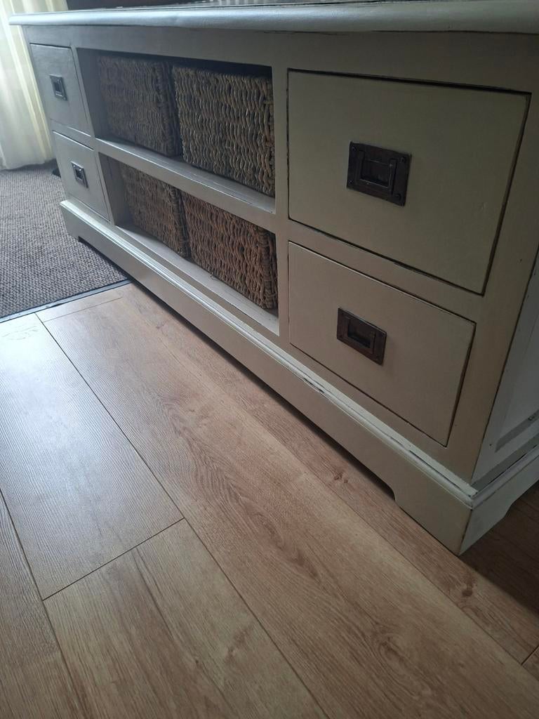 Landelijk TV-meubel met lades en rieten manden, Ophalen, Gebruikt, 100 tot 150 cm, Landelijk