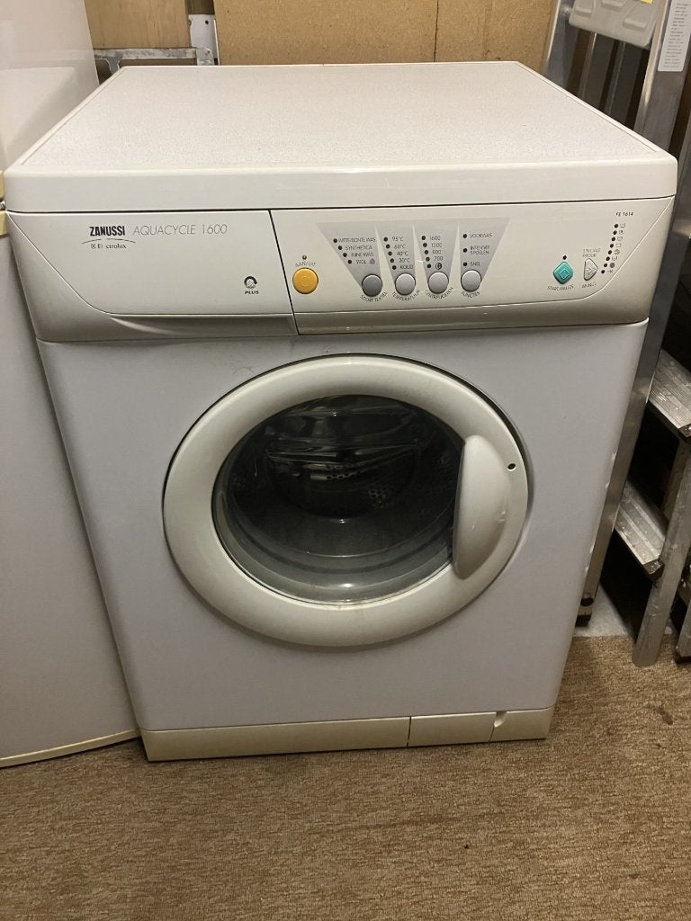 Te koop wasautomaat Zanussi FE 1614. Kleur wit., Witgoed en Apparatuur, Ophalen, 1200 tot 1600 toeren, Gebruikt, 4 tot 6 kg