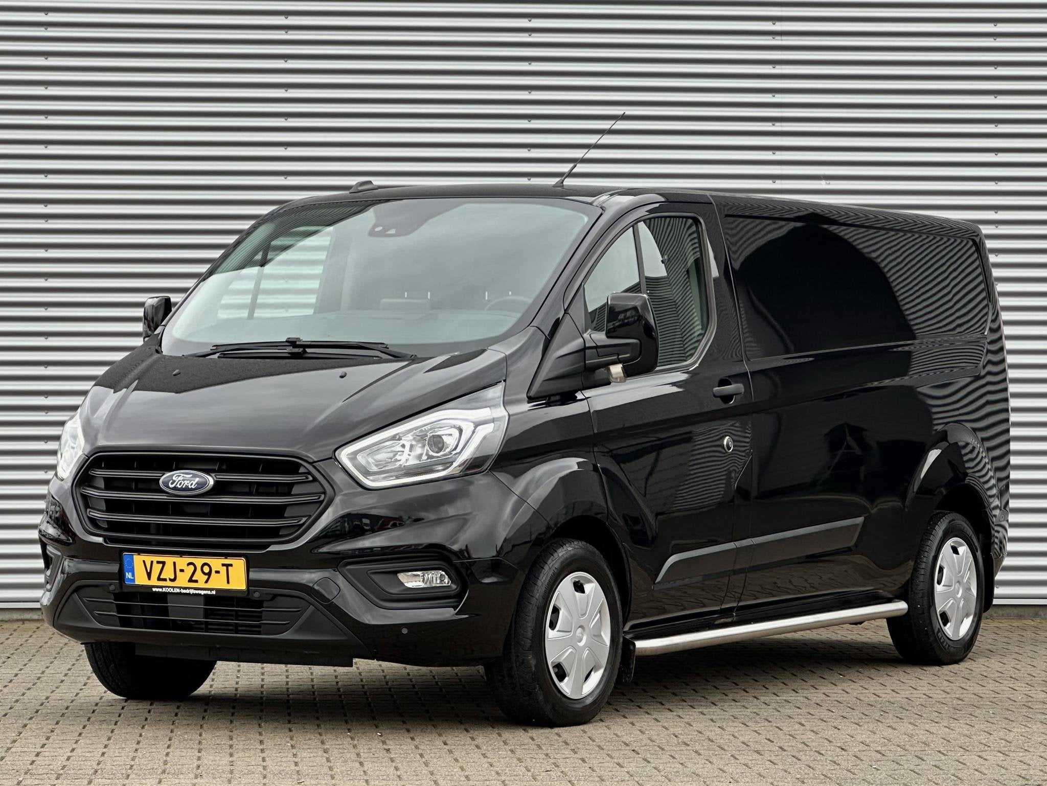Ford Transit Custom 320 2.0 TDCI L2H1 Trend adaptive cruise, Voorwielaandrijving, Euro 6, 4 cilinders, 1991 kg