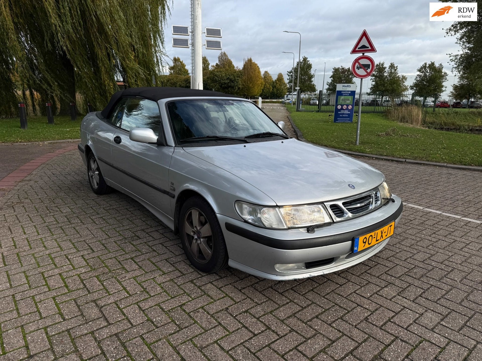 Saab 9-3 Cabrio 2.0t Anniversary, Auto's, Verwarmde buitenspiegels, Gebruikt, Zwart, 4 cilinders
