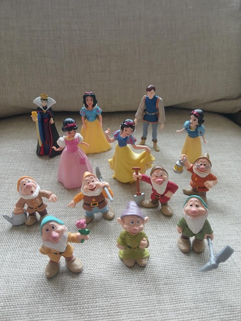 Disney Sneeuwwitje 7 dwergen Bullyland figuurtjes., Ophalen of Verzenden, Zo goed als nieuw