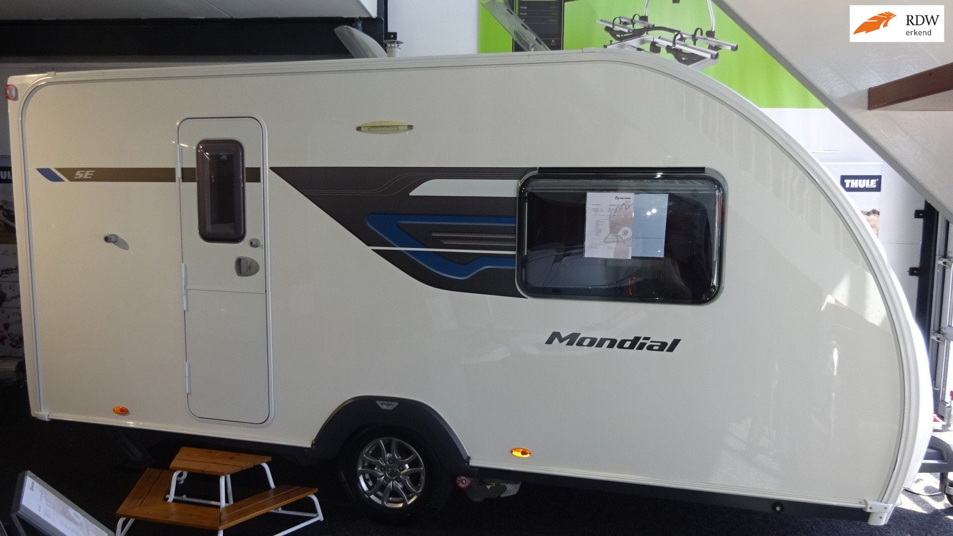 SWIFT MONDIAL 420 SE 2014 ENKELE BEDDEN MOVER UNICO TOP, Caravans en Kamperen, Caravans, Hordeur, Swift, 1000 - 1250 kg, 2 aparte bedden