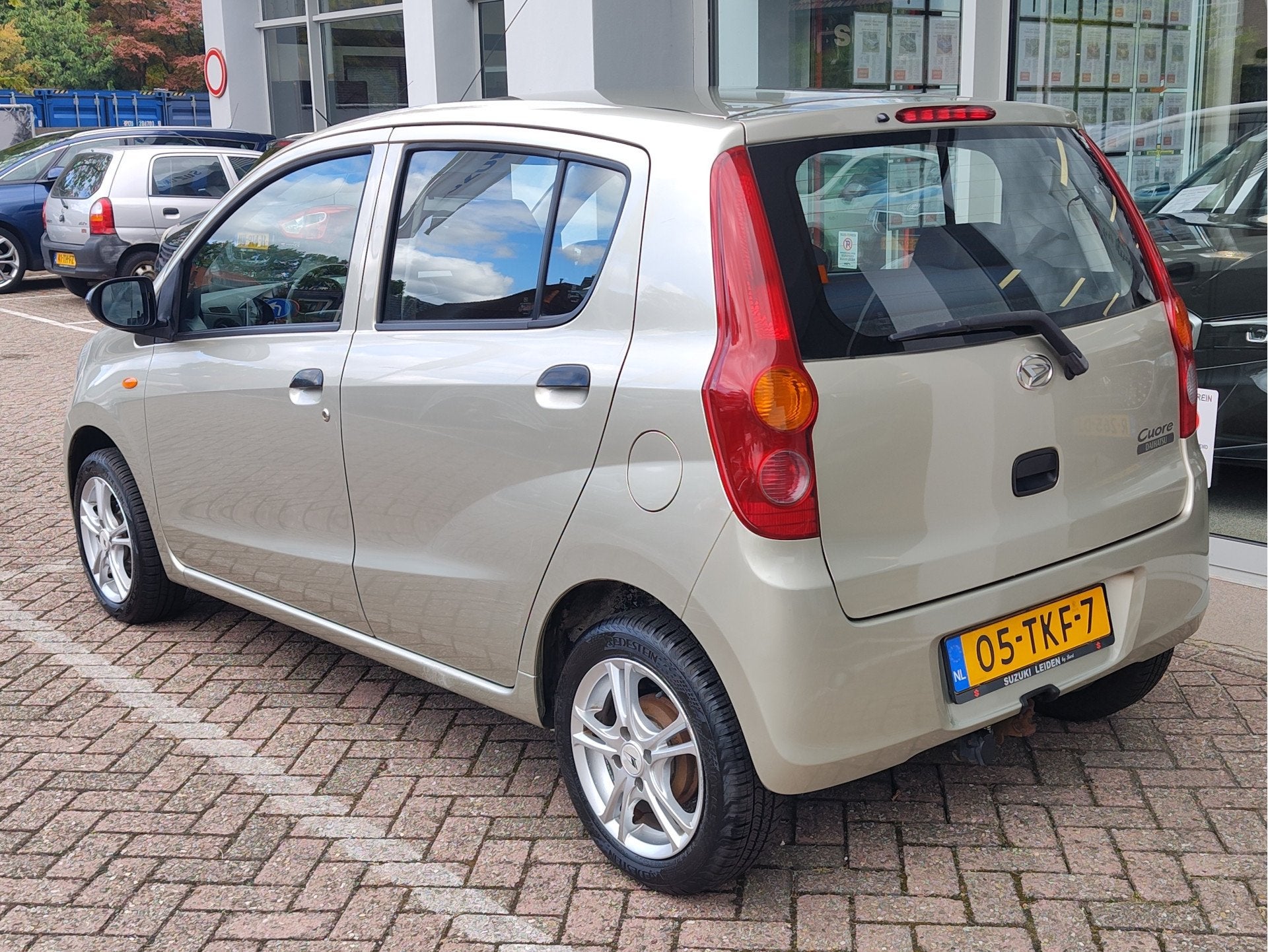 Daihatsu Cuore 1.0 CLEVER S Airco | Trekhaak | Lichtmetalen, Voorwielaandrijving, Euro 5, Stof, 18 €/maand