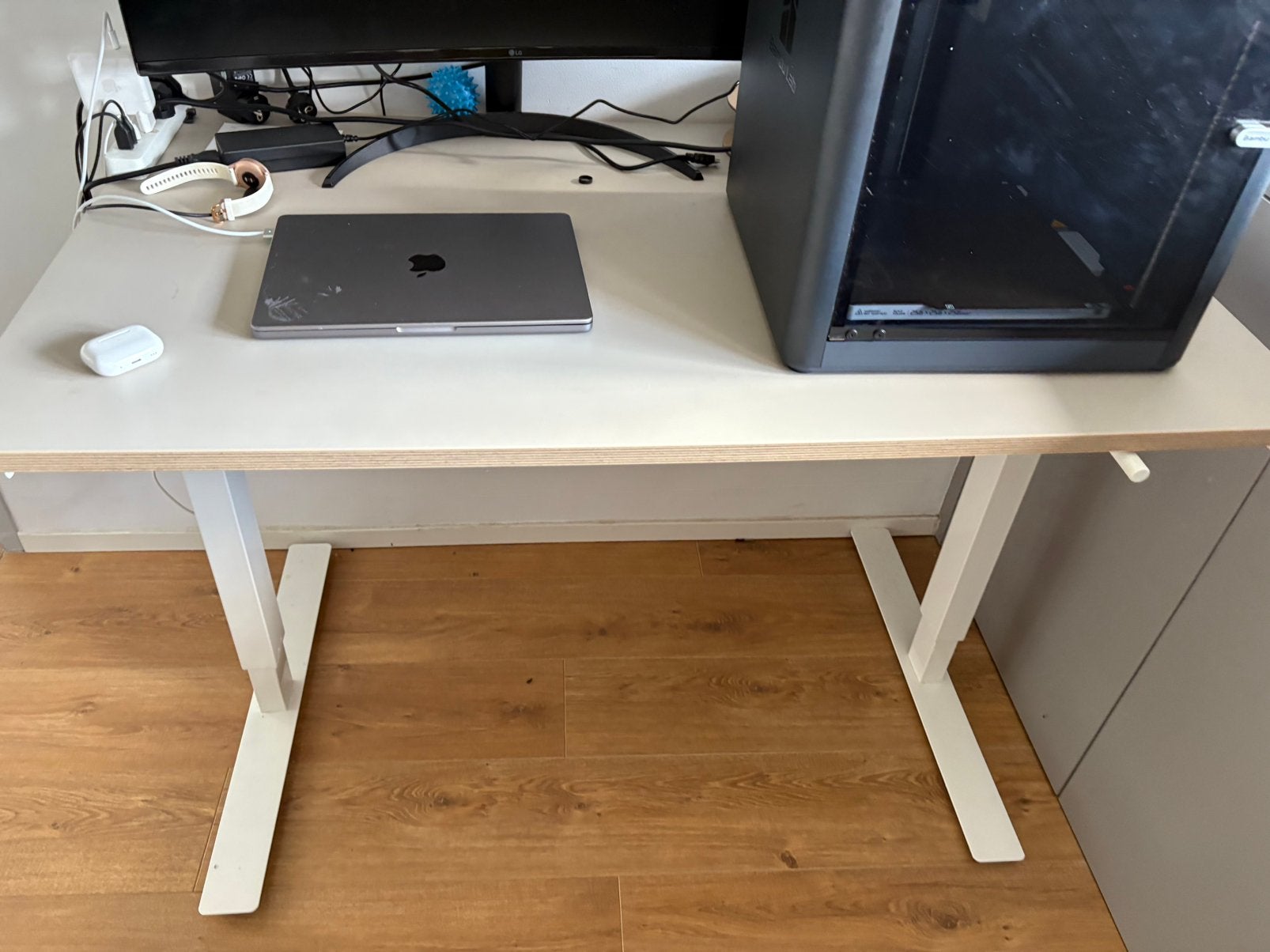 IKEA TROTTEN Bureau zit/sta (handmatig verstelbaar) - Wit, Huis en Inrichting, Ophalen, Zit-sta bureau, Gebruikt, IKEA