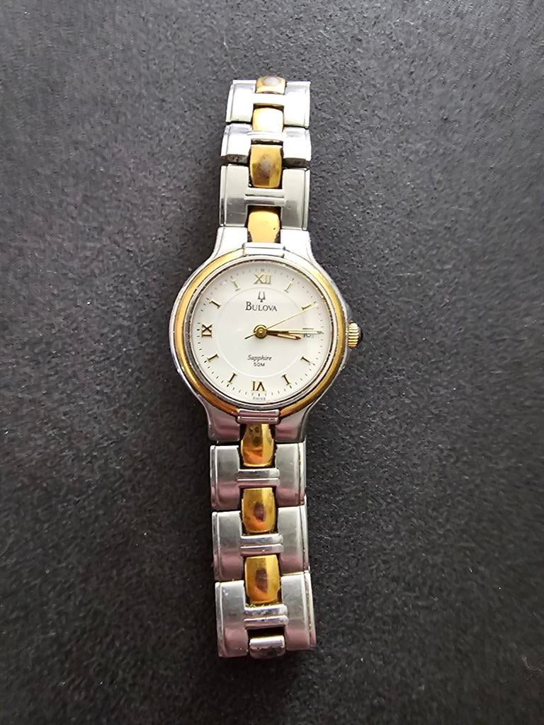 Bulova Dames Polshorloge - Tweekleurig, Klassiek Design, Ophalen of Verzenden, Gebruikt, Staal, Overige merken