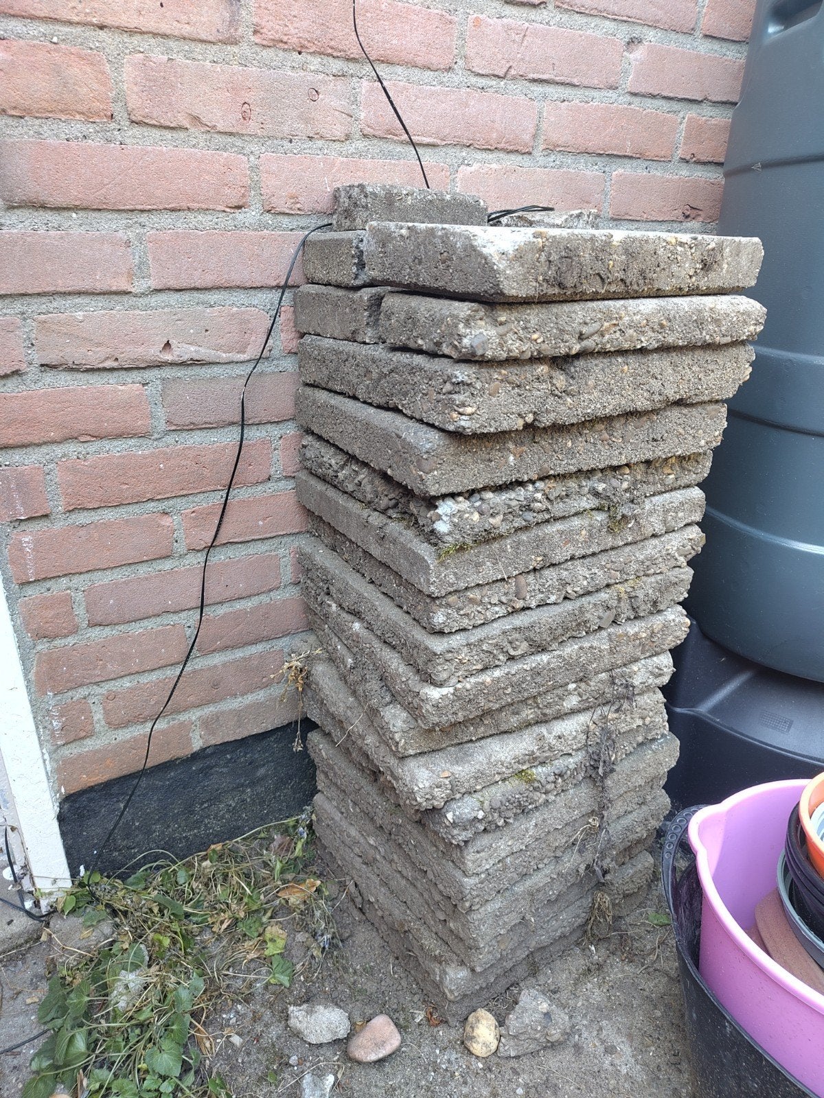 Gratis tegels van 30 bij 30 cm, Ophalen, Gebruikt, Beton, Terrastegels