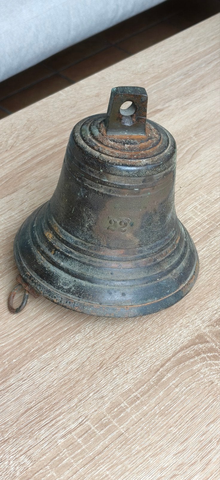 Antieke bronzen bel - doorsnede 17,3 cm, Ophalen
