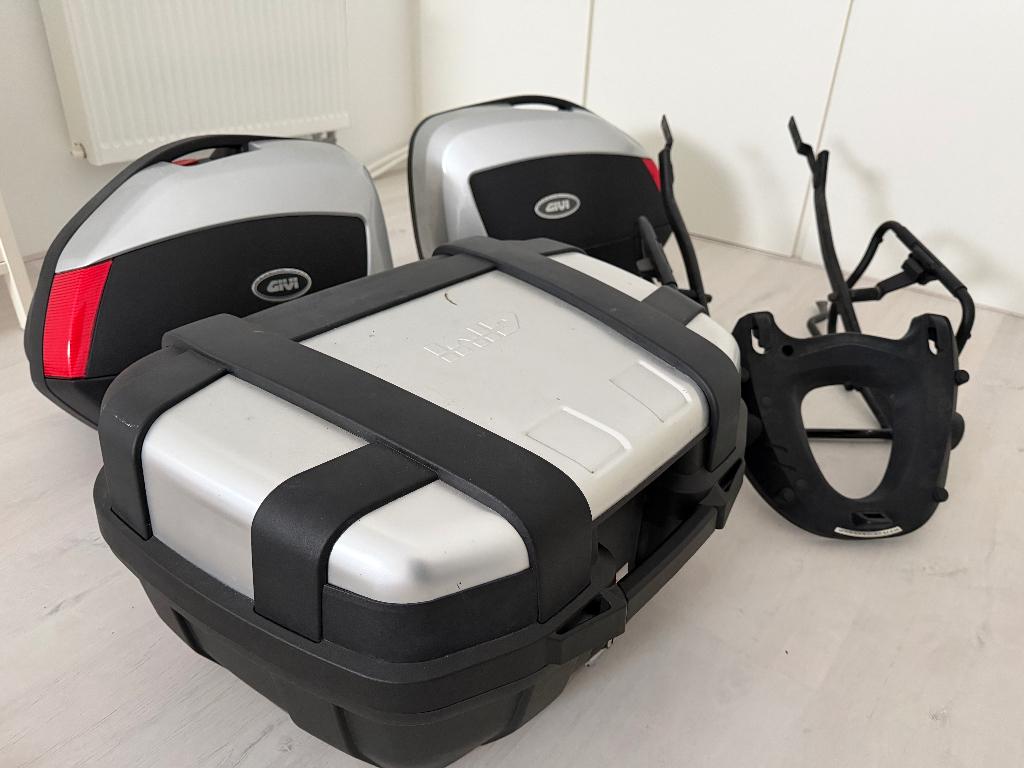 Givi koffereset voor Yamaha FZ1, Motoren, Accessoires | Koffers en Tassen, Ophalen, Gebruikt
