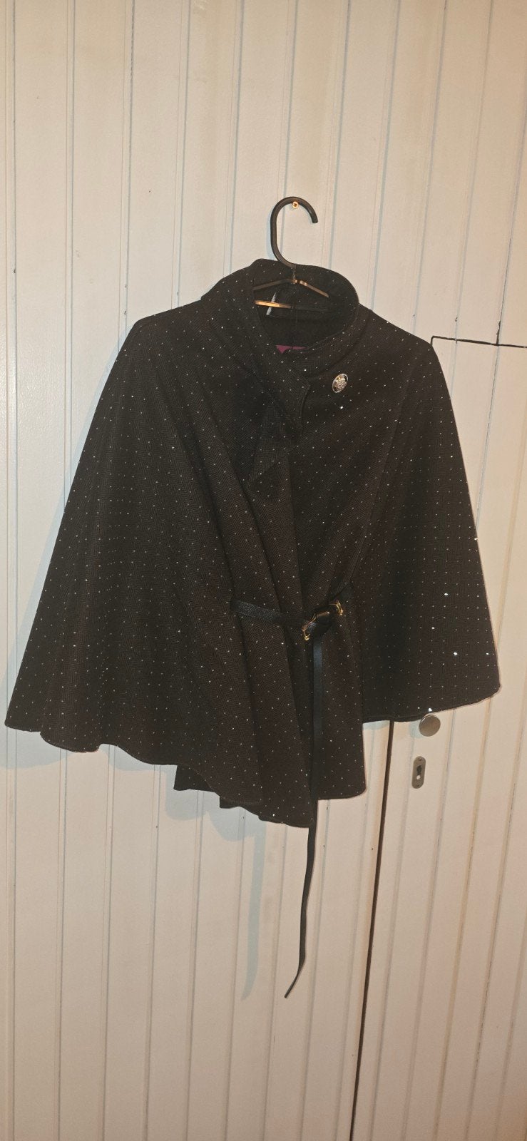 Bruine poncho, nieuw met kaartje, Ophalen of Verzenden, Nieuw, Bruin