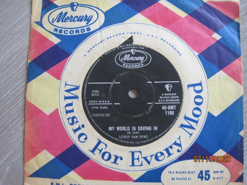 Leroy van Dyke   -   Walk on by, Originele persing, 7 inch, Ophalen of Verzenden, Zo goed als nieuw