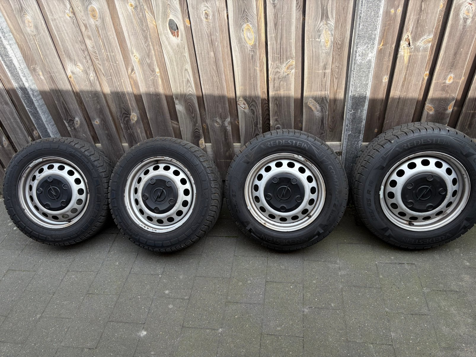 Opel vivaro C Originele velgen met banden, Ophalen, 16 inch, Banden en Velgen, All Season