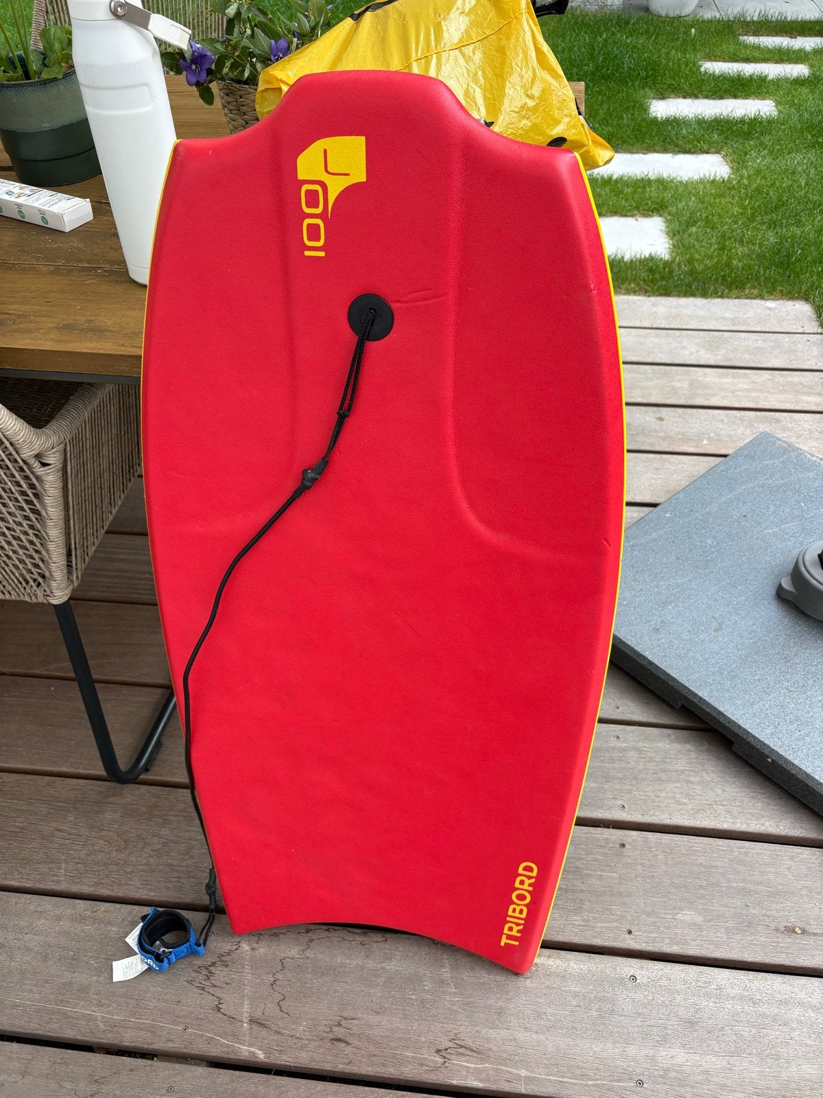 Tribord Bodyboard 100 Rood/Geel - Zo goed als nieuw, Ophalen, Zo goed als nieuw, Overige typen, Met koord