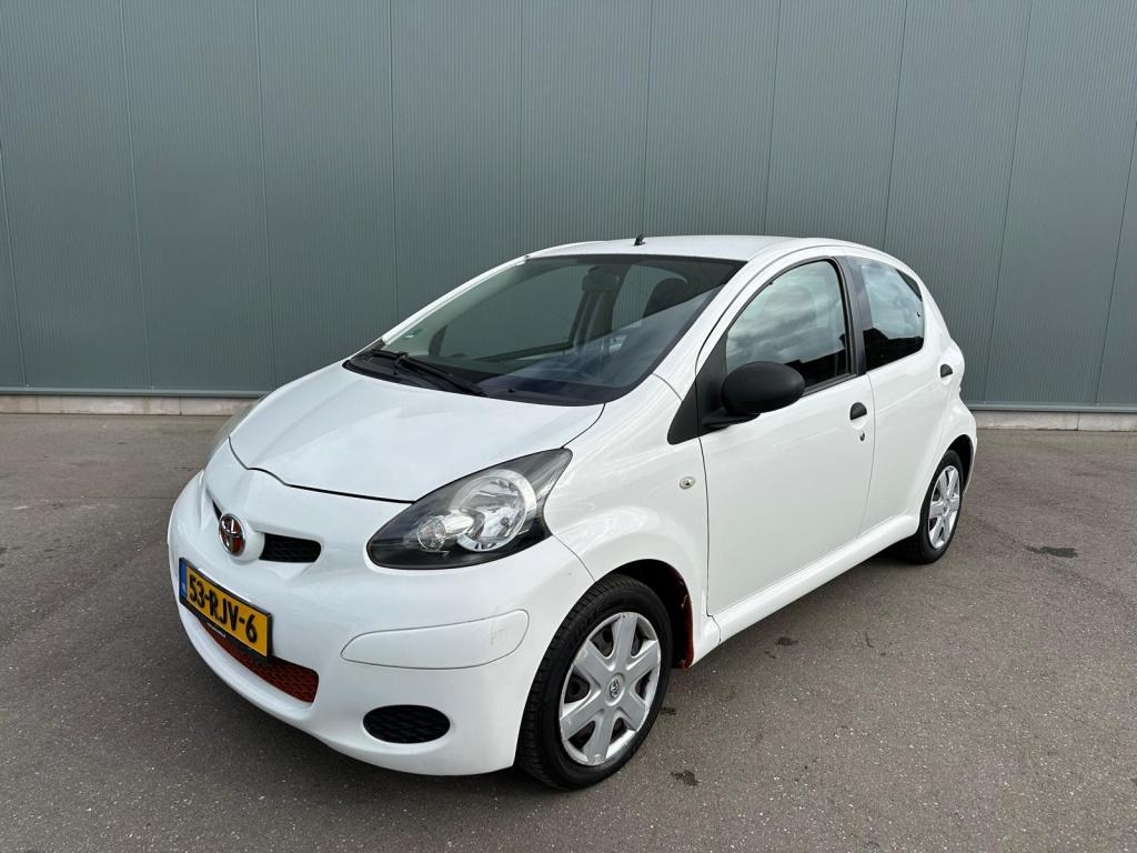 Toyota Aygo 1.0-12V Cool AIRCO | NAP ! (bj 2011), Voorwielaandrijving, Euro 5, 4 stoelen, Origineel Nederlands