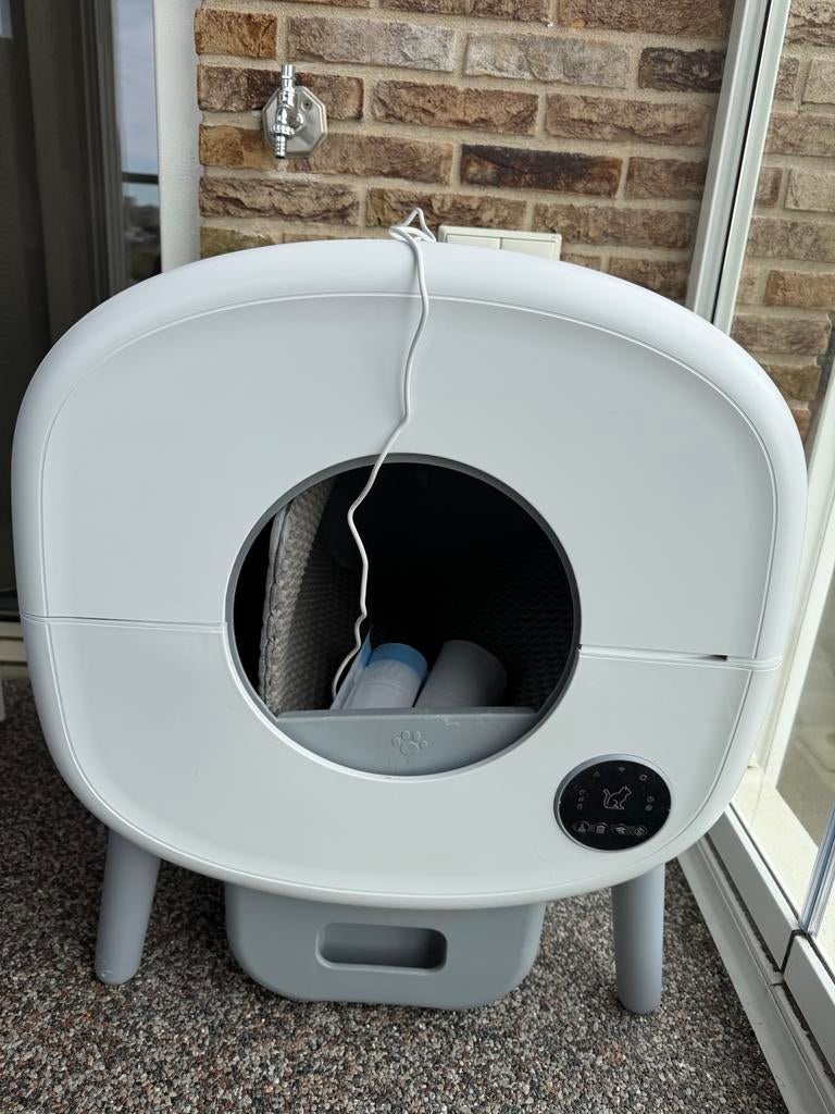 NEOB-Public zelfreinigende kattenbak, Ophalen of Verzenden, Zo goed als nieuw
