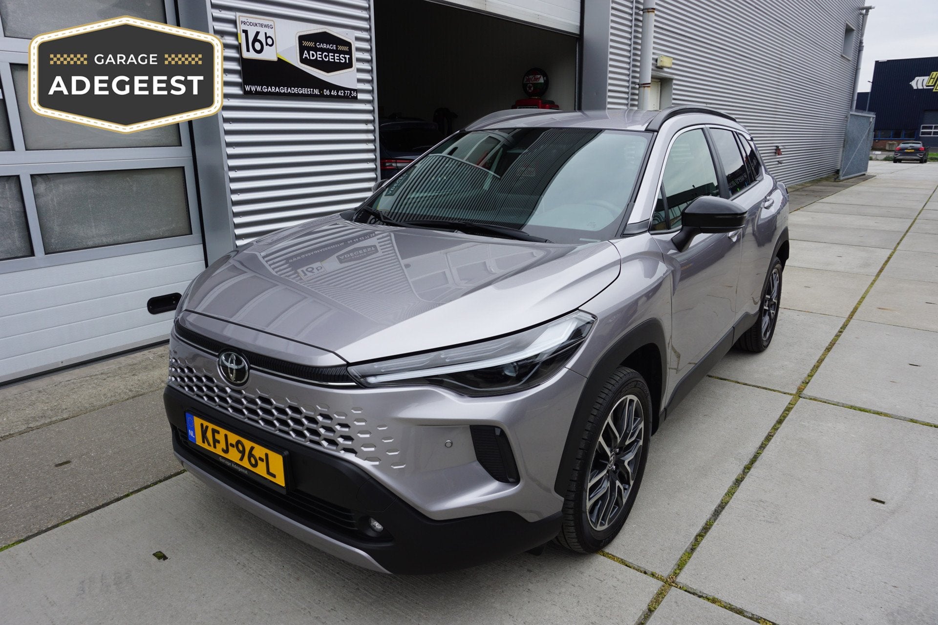 Toyota Corolla Cross Hybrid 2.0 180 Dynamic |Navi|Carplay|PD, Auto's, Stof, Gebruikt, 4 cilinders, 1415 kg