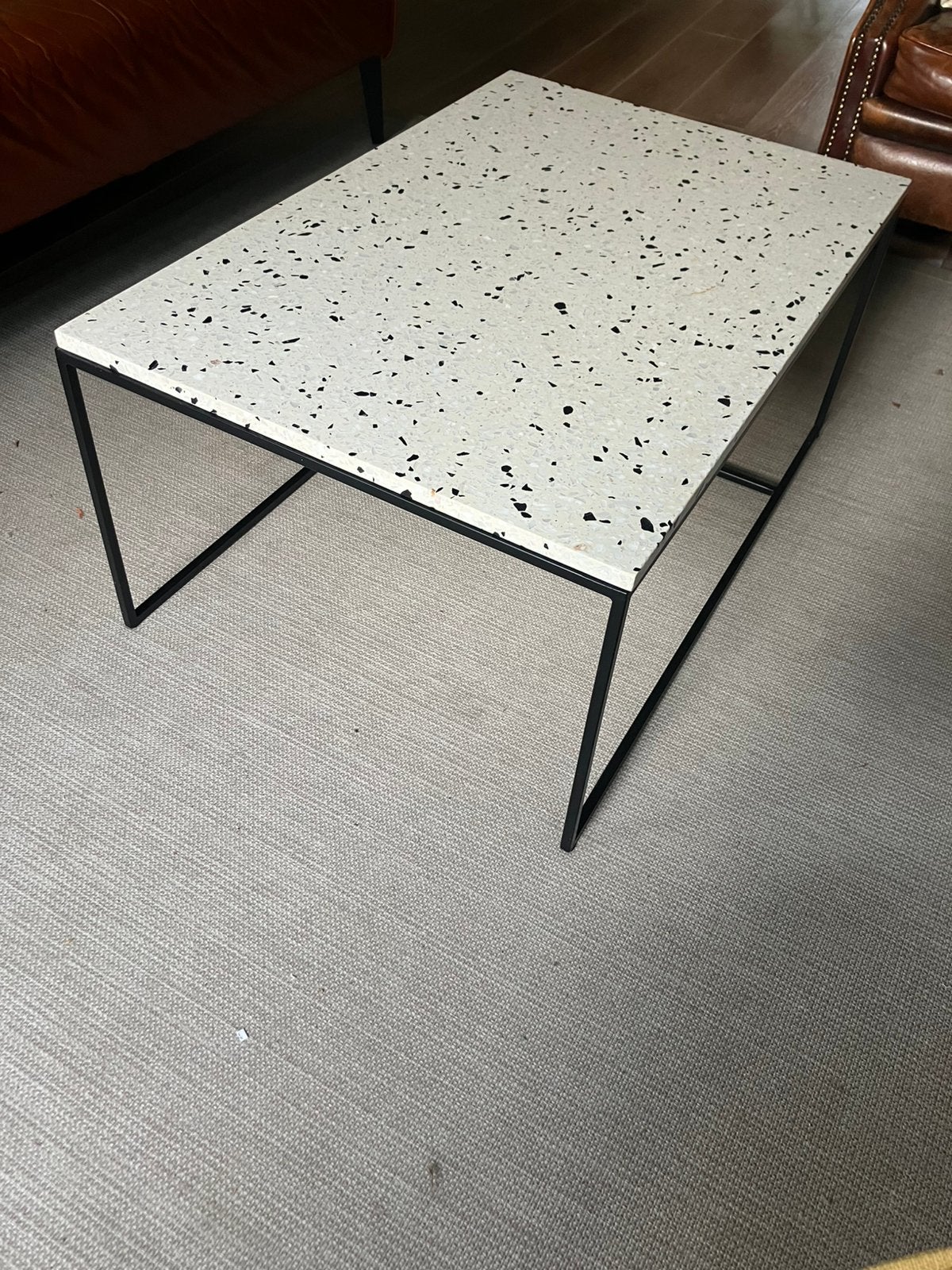 Salontafel terazzo Furnified Miles, Huis en Inrichting, Tafels | Salontafels, Ophalen, Overige materialen, Gebruikt, 50 tot 100 cm