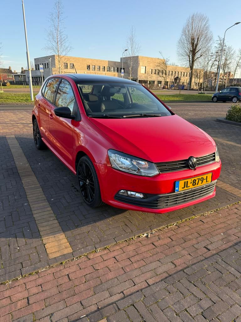 Volkswagen Polo 1.2 TSI 66KW DSG 2014 Rood, Auto's, Volkswagen, 40 €/maand, 4 cilinders, 1039 kg, Particulier