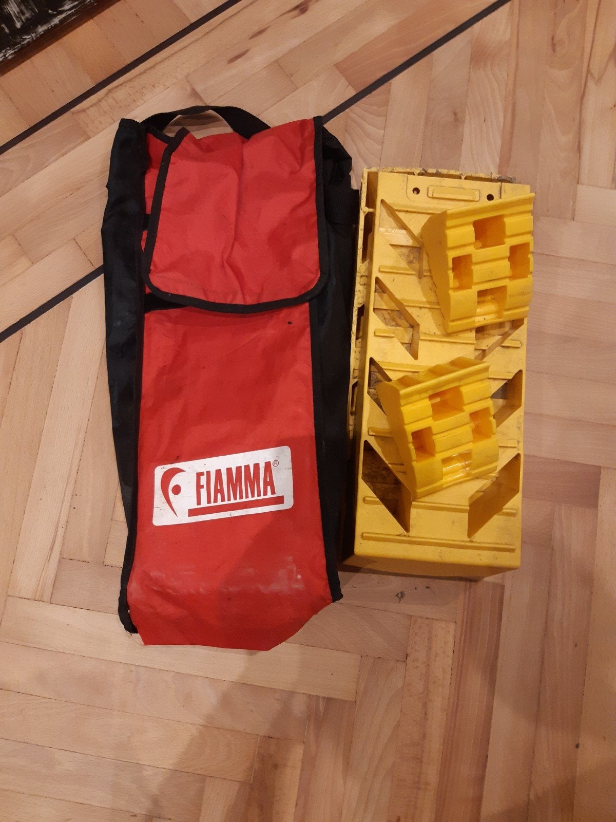 fiamma oprij blokken kampeerplekken met contra, Ophalen of Verzenden, Zo goed als nieuw