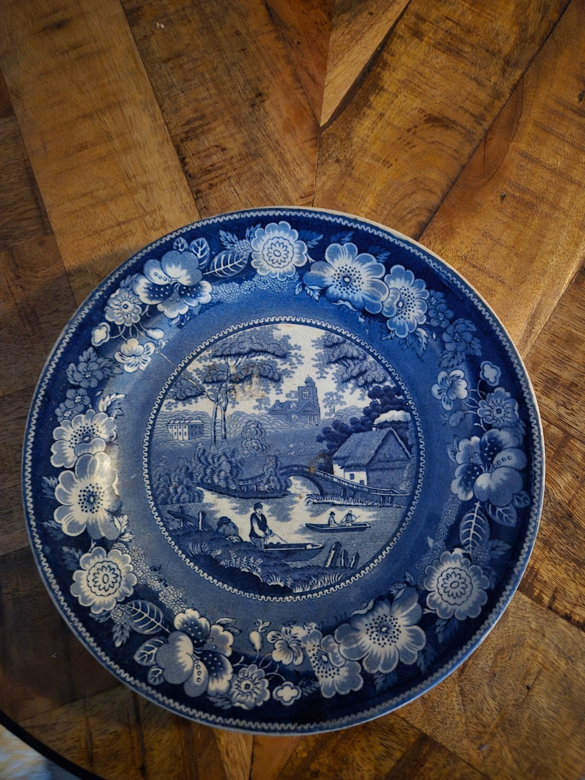 Antiek blauw-wit bord met landschap en bloemen, Antiek en Kunst, Ophalen of Verzenden