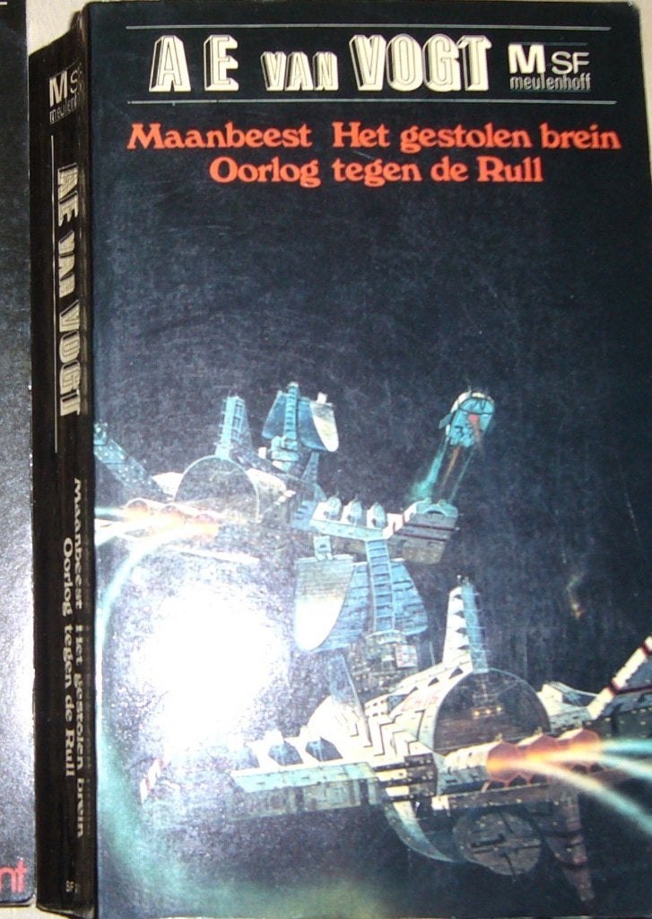 Vogt 3x Maanbeest + Gestolen brein + Oorlog tegen Rull, Ophalen of Verzenden, Gelezen, A E van Vogt