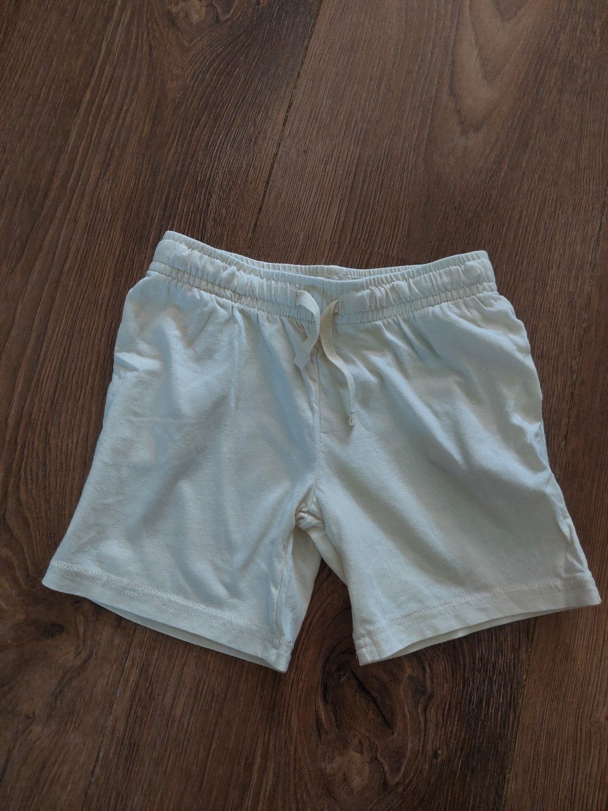 H&M short maat 104 z.g.a.n., Broek, H&M, Ophalen of Verzenden, Zo goed als nieuw