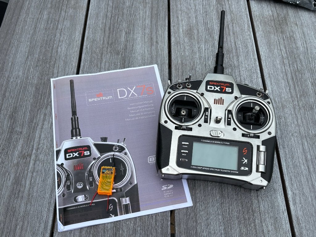 Spektrum DX7S zender plus ontvanger zgan!!!!!!!!!, Ophalen of Verzenden, Zo goed als nieuw