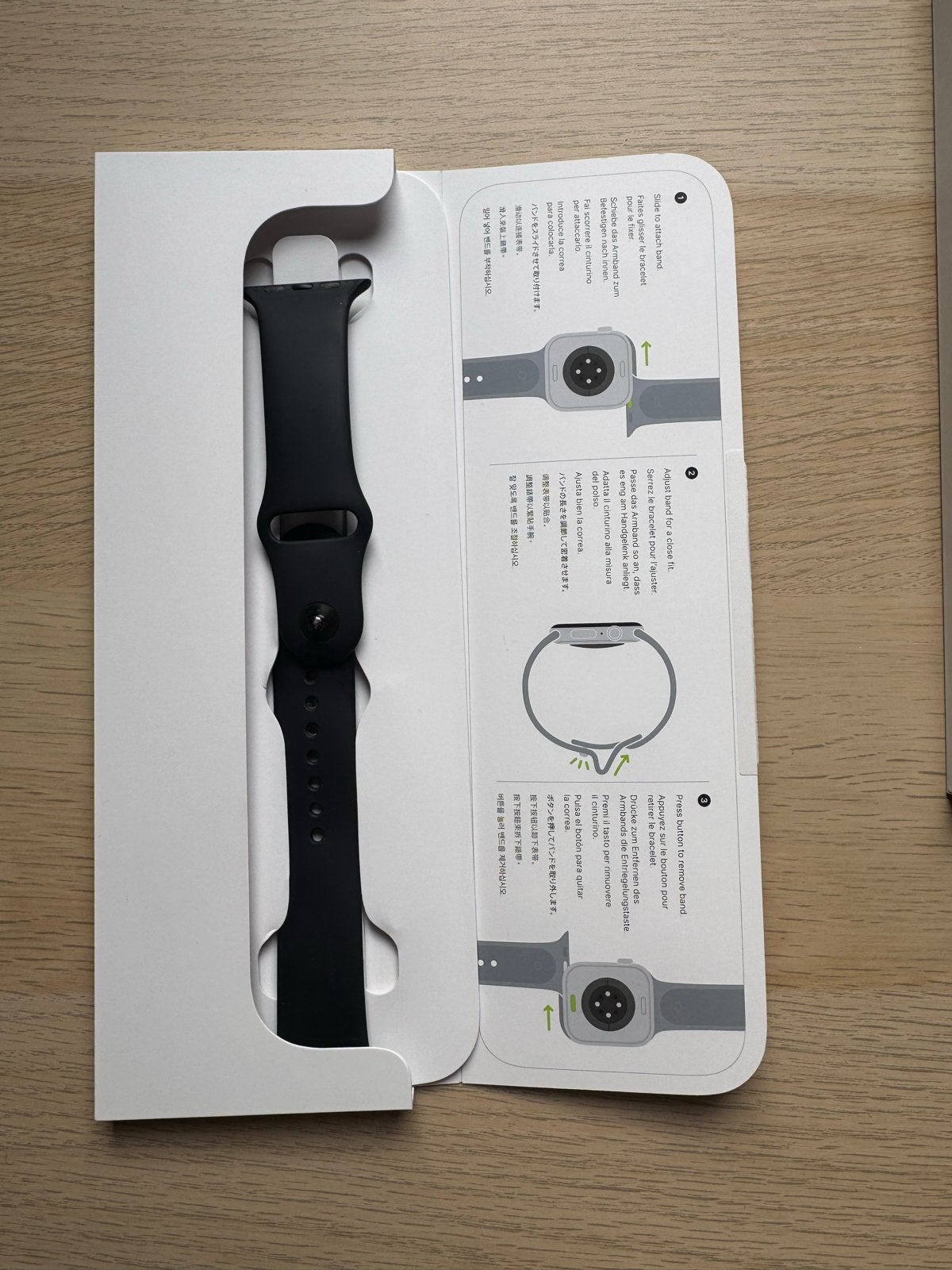 Foto 7 van Apple Watch SE 2e generatie 44mm – Midnight Sportband