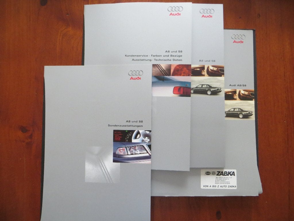 Audi A8 und S8 (juli 1996) + 2 bijlagen (en kartonnen map), Ophalen of Verzenden, Nieuw, Audi