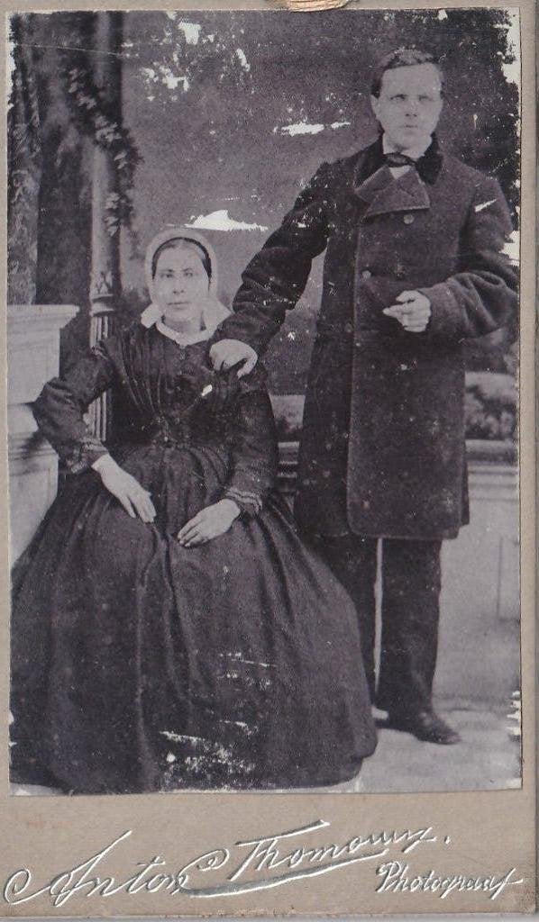 Antieke foto van een stel, ca. 1900, Verzamelen, Gebruikt, Verzenden, Foto, Klederdracht
