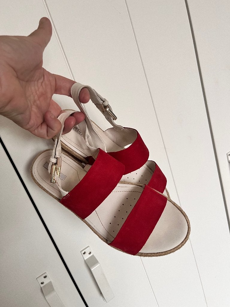 simply red! GEOX stijlvolle sandalen mt 38, Geox, Zo goed als nieuw, Rood, Sandalen of Muiltjes