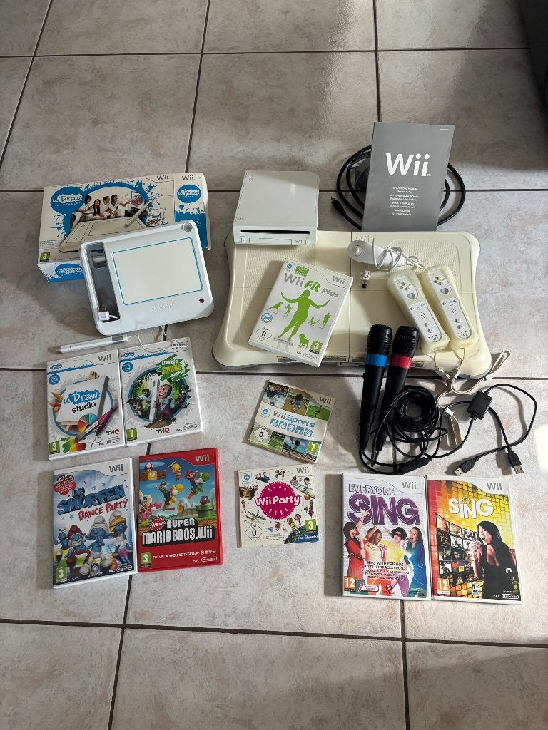 Nintendo Wii bundel met accessoires en games, Ophalen, Gebruikt, Met 2 controllers, Met games