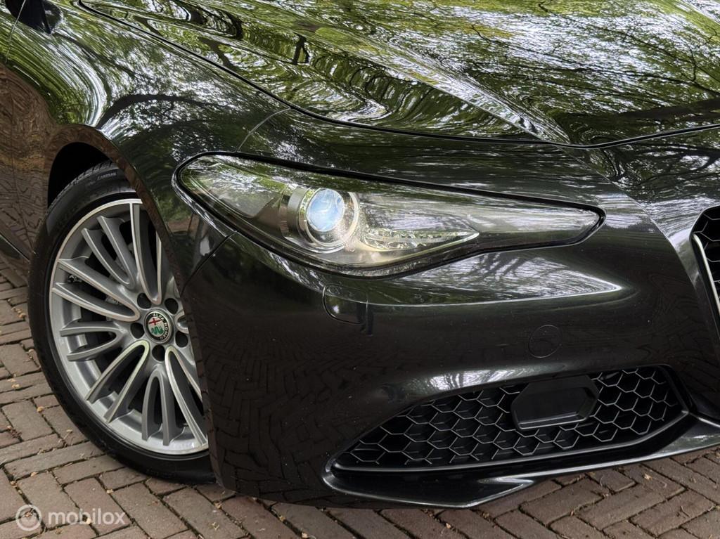 Alfa Romeo Giulia 2.2 ~ Leder ~ Top staat ~ Xenon ~, 1349 kg, Achterwielaandrijving, Gebruikt, 4 cilinders