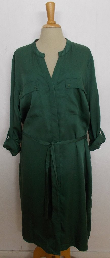 Mooie lange groene doorknoop jurk van Minus! 44, Kleding | Dames, Jurken, Maat 42/44 (L), Ophalen of Verzenden, Zo goed als nieuw