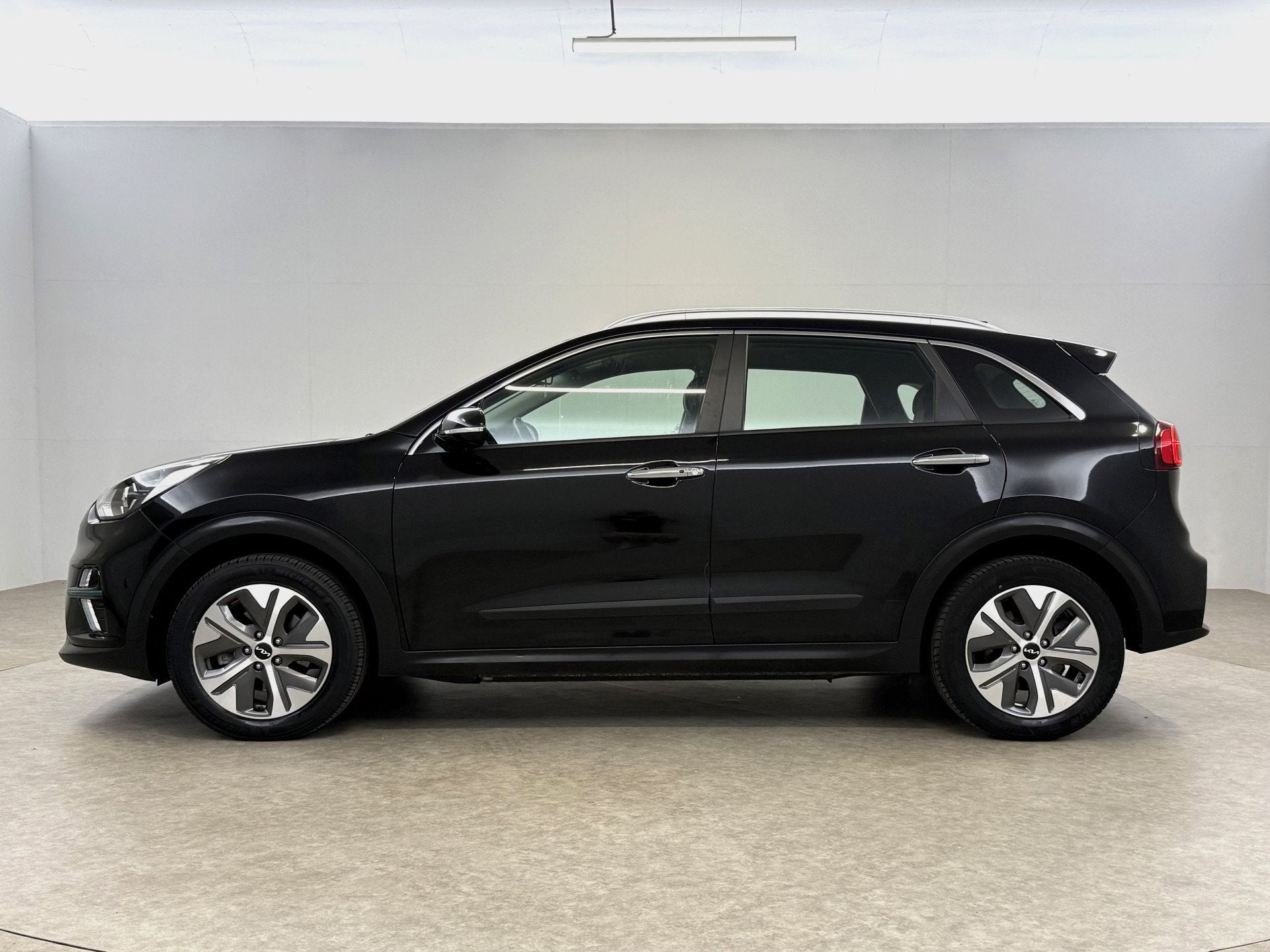 Foto 13 van Kia e-Niro DynamicLine 64 kWh | Snelladen | SOH 95% | Clima