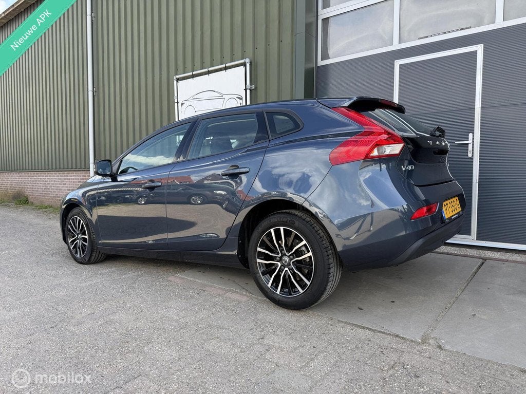 Volvo V40 1.5 T2 Nordic+|Clima|Cruise|Stoel vw|Navi|Blueto, Auto's, Volvo, Euro 6, 4 cilinders, 700 kg, Blauw