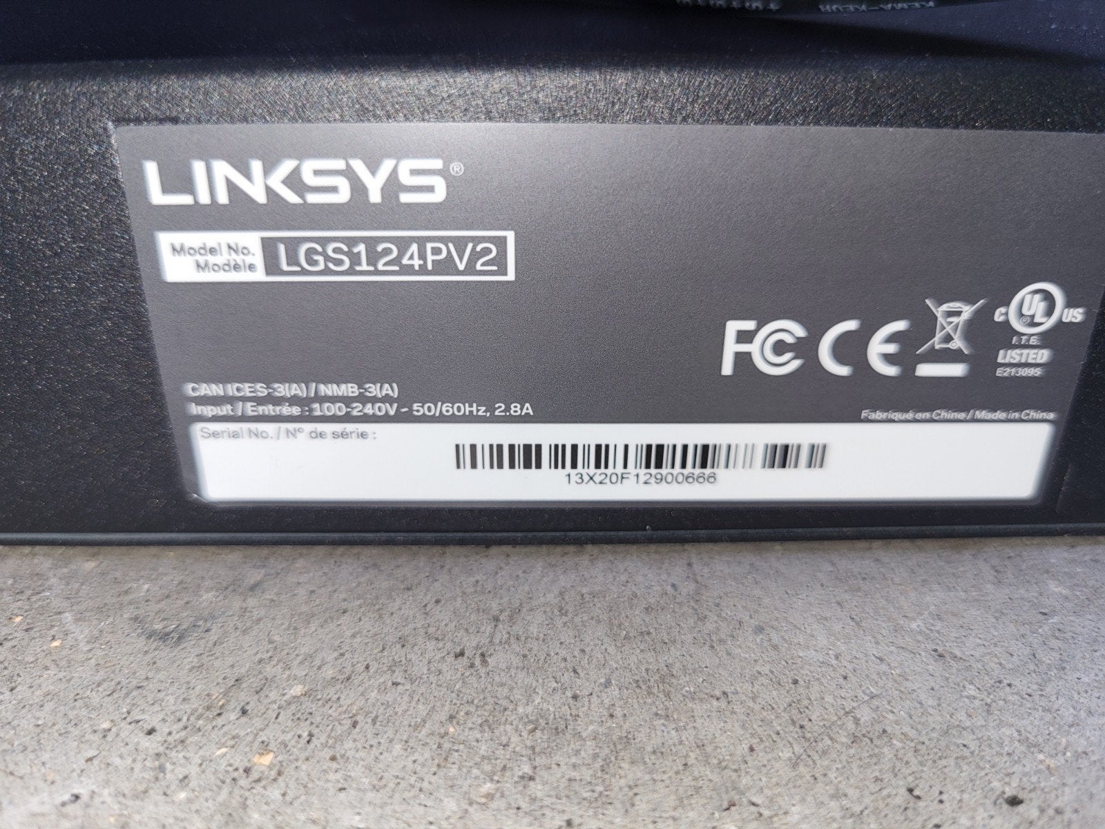 Linksys LGS124PV2 24-poorts Gigabit PoE+ switch, Ophalen, Gebruikt
