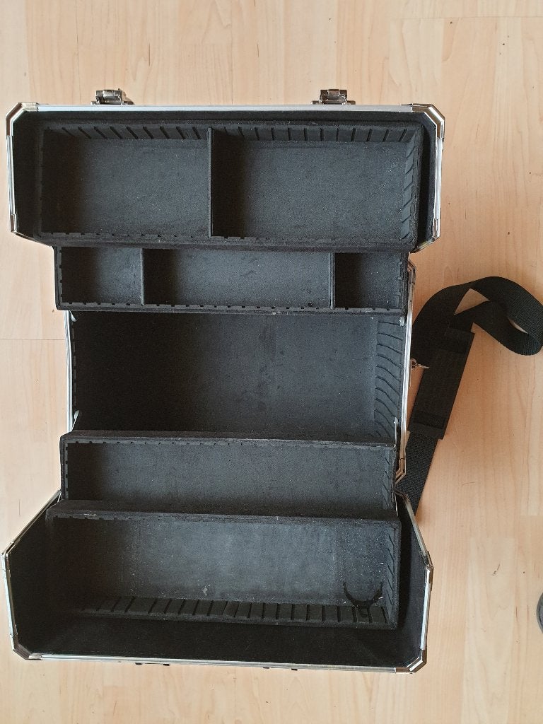 Pedicure/Manicure koffer, Sieraden, Tassen en Uiterlijk, Koffers, Verzenden, Gebruikt, Hard kunststof, Minder dan 50 cm