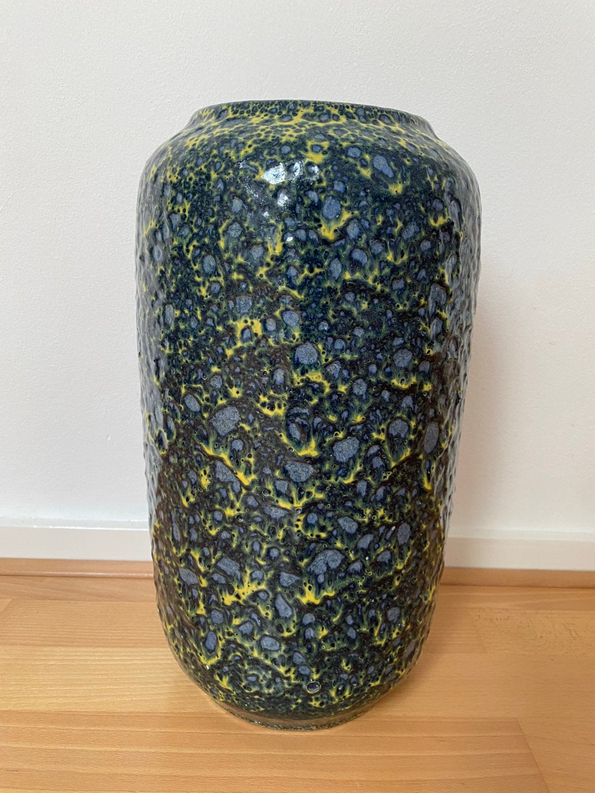 Blauw-gele keramische vaas met krater glazuur, Ophalen, Zo goed als nieuw, Geel