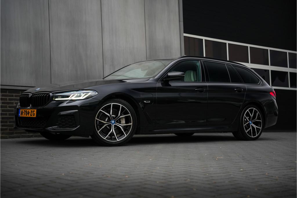 BMW 5 Serie Touring 530e 293 pk Business Edition Plus M-Spor, Auto's, BMW, 1998 cc, Achterwielaandrijving, Gebruikt, Euro 6