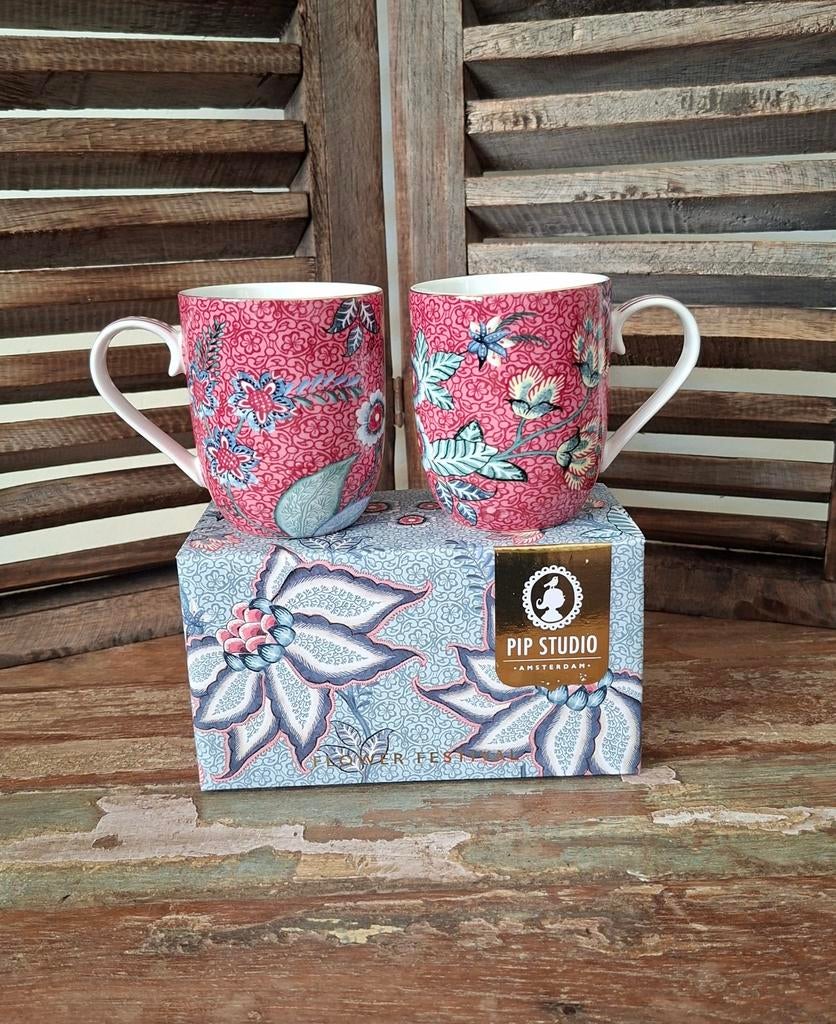 Pip Studio set van 2 mokken Dark Pink, Nieuw, Ophalen of Verzenden, Overige stijlen, Kop(pen) en/of Schotel(s)
