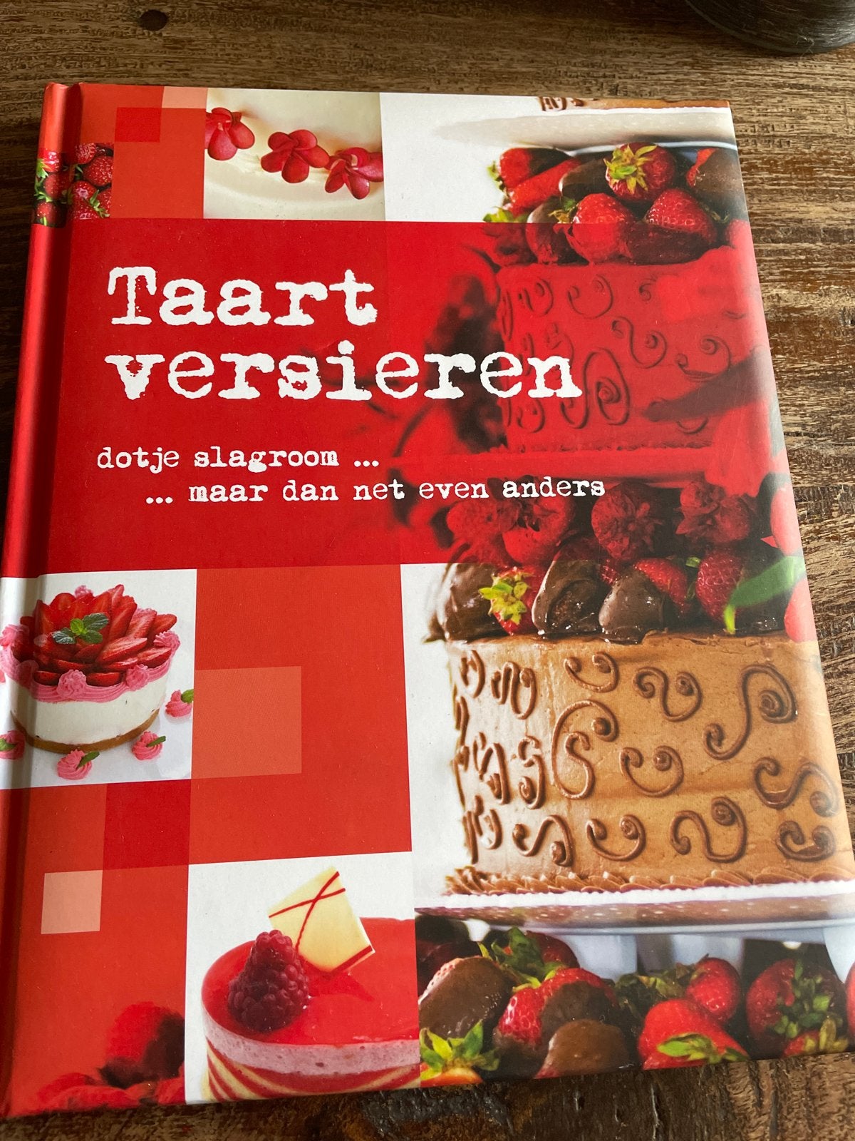Kookboek Taart versieren - Splinternieuw, Boeken, Ophalen of Verzenden, Nieuw, Overige gebieden, Taart, Gebak en Desserts