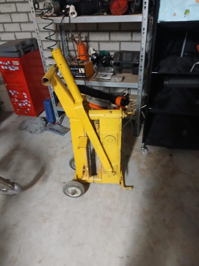 Lamellenknipper tegelknipper knipper in zeer goede staat, Tuin en Terras, Ophalen of Verzenden, Zo goed als nieuw, Beton