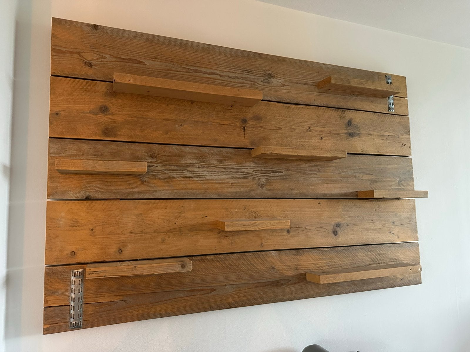 Houten wandrek met planken - Handgemaakt, Ophalen, Gebruikt